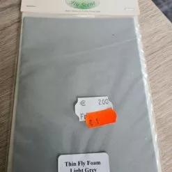 Bindmateriaal Fly Scene – Thin Fly Foam – Kleur : Lichtgrijs